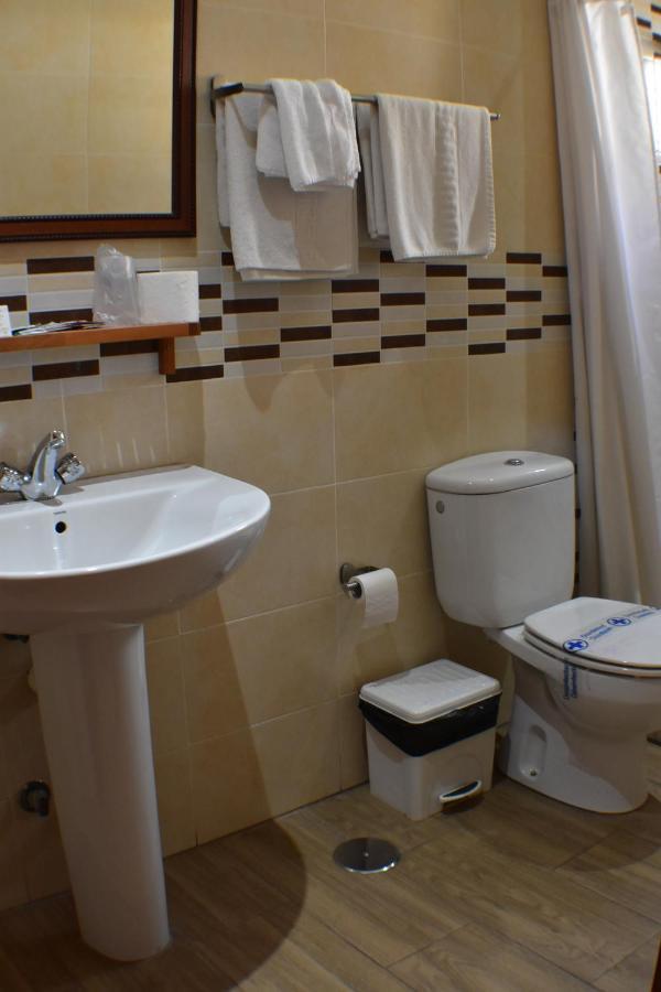 Hostal Alamare Sewilla Zewnętrze zdjęcie
