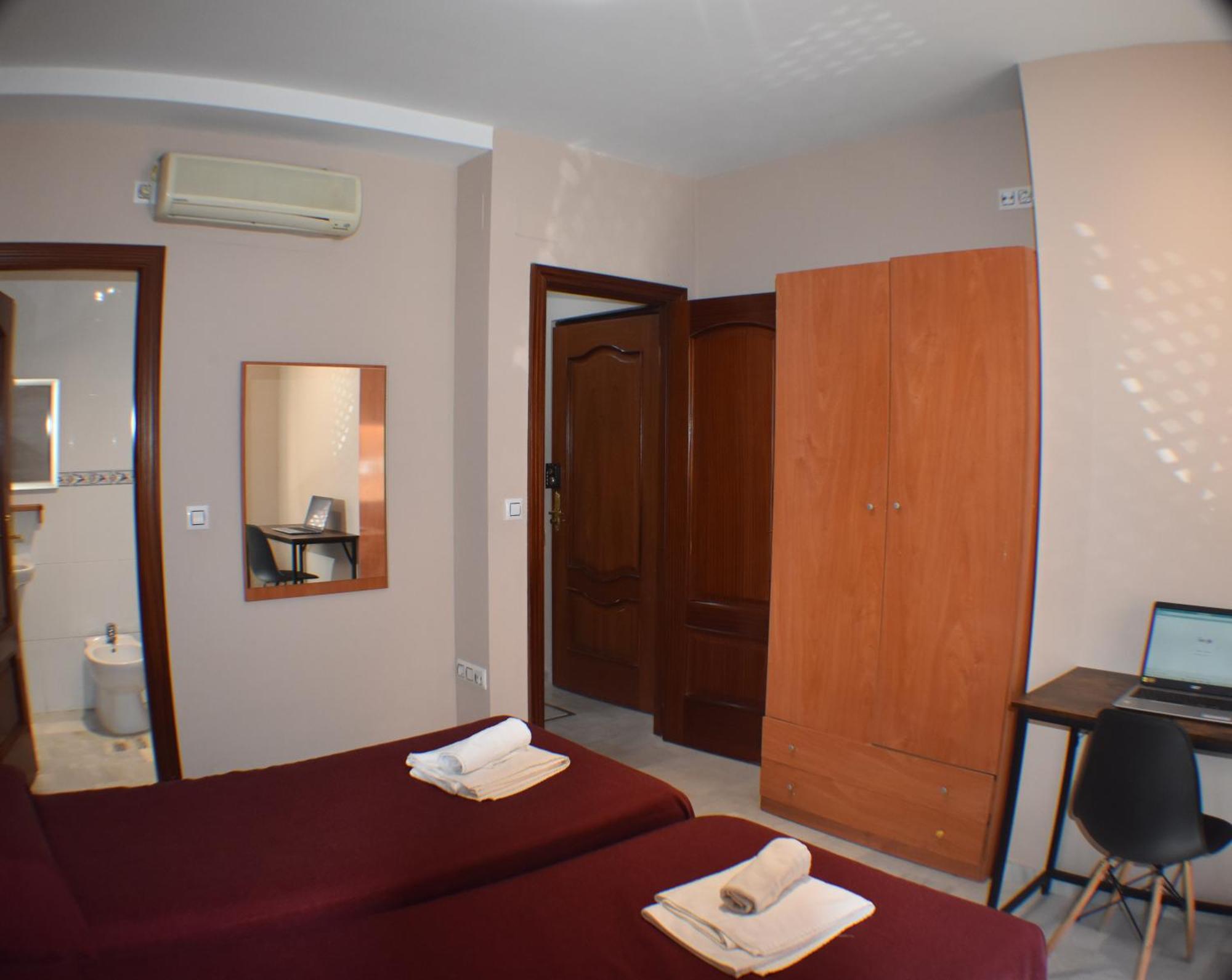 Hostal Alamare Sewilla Zewnętrze zdjęcie