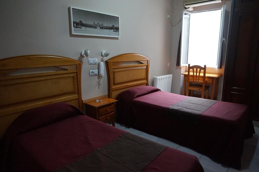 Hostal Alamare Sewilla Zewnętrze zdjęcie