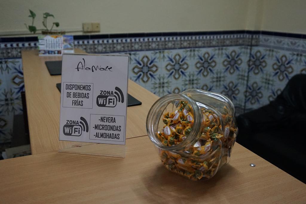 Hostal Alamare Sewilla Zewnętrze zdjęcie